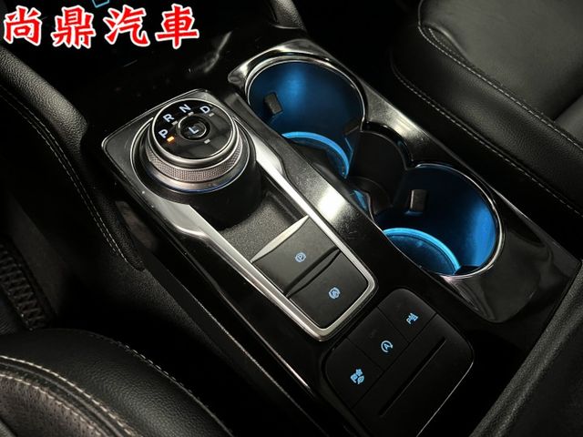 旗艦X版 360環景 全景天窗 電尾門 免鑰匙 盲點 電動座椅 導航 CARPLAY 可全額貸款 實車實價  第18張相片