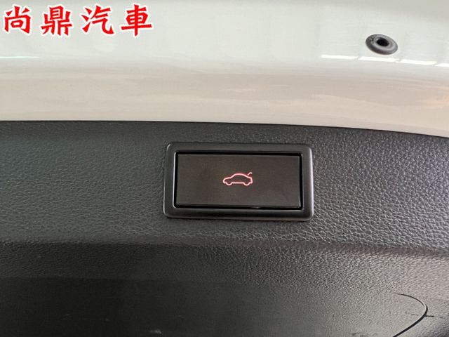 2021型 小改款 4x4尊榮款 七人座 原鈑件 全景天 電尾門 ACC跟車 盲點 環景 CARPLAY 可貸款  第4張相片