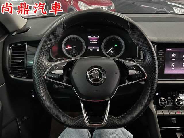 2021型 小改款 4x4尊榮款 七人座 原鈑件 全景天 電尾門 ACC跟車 盲點 環景 CARPLAY 可貸款  第11張相片