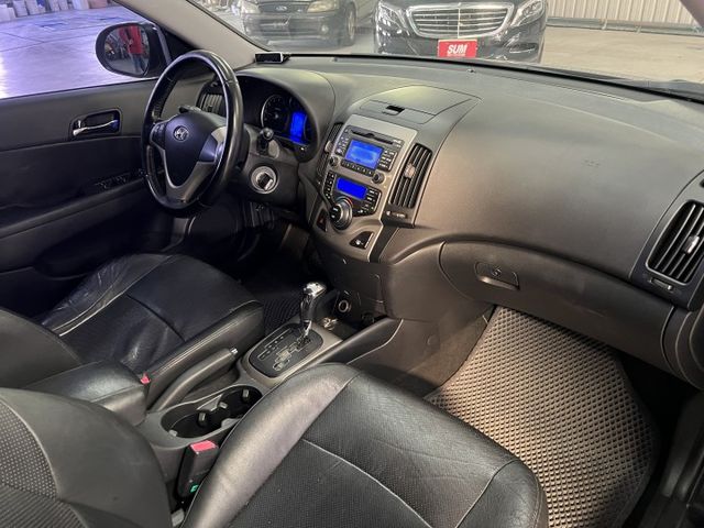 已通過yes認證 代步車好選擇 小車好操控 里程僅跑8.9萬  現在下訂就送安卓機  第9張相片