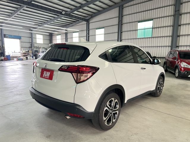 S版 免鑰匙 定速 換檔撥片 倒車影像 LED頭燈 恆溫空調 藍芽 駕駛模式 行車紀錄器  第5張相片