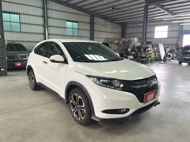 S版 免鑰匙 定速 換檔撥片 倒車影像 LED頭燈 恆溫空調 藍芽 駕駛模式 行車紀錄器  第6張相片