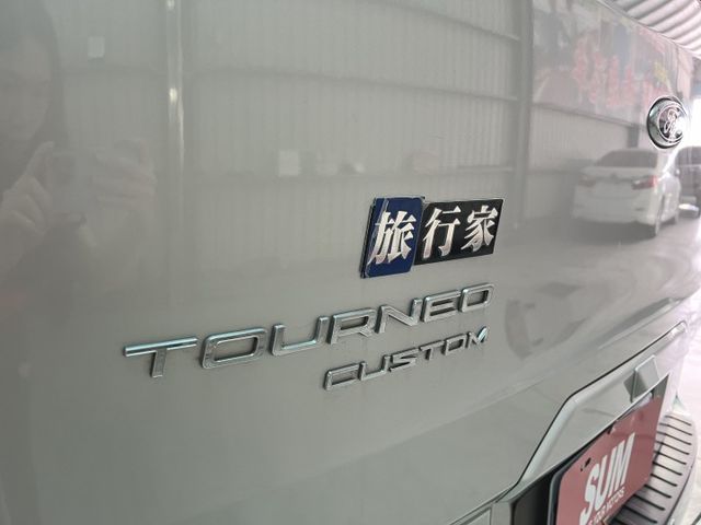 尊爵8人座 旅行家 里程僅跑2萬 原鈑件 ACC跟車 車道偏離 盲點偵測 倒車影像 前後行車紀錄器 可參考車貸  第4張相片