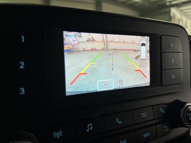 尊爵8人座 旅行家 里程僅跑2萬 原鈑件 ACC跟車 車道偏離 盲點偵測 倒車影像 前後行車紀錄器 可參考車貸  第16張相片