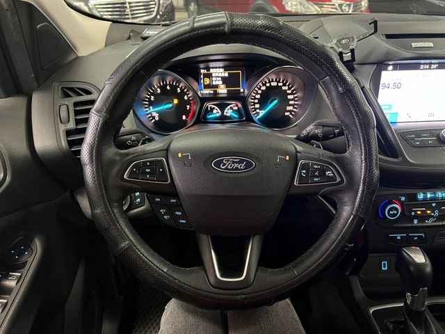 一手車 全車原鈑件 時尚經典款 腳踢尾門 全景天 定速 盲點 免鑰匙 倒車影像 藍芽 後座充電  第11張相片