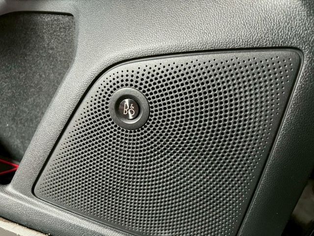 新入庫整備中 Active任性版 里程僅跑4.7萬 全車原鈑件 車室氣氛燈 360環景 盲點 B&O音響 CarPlay  第4張相片