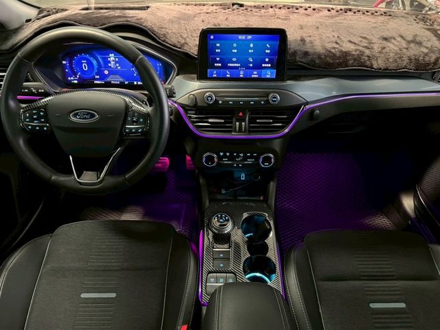 新入庫整備中 Active任性版 里程僅跑4.7萬 全車原鈑件 車室氣氛燈 360環景 盲點 B&O音響 CarPlay  第5張相片