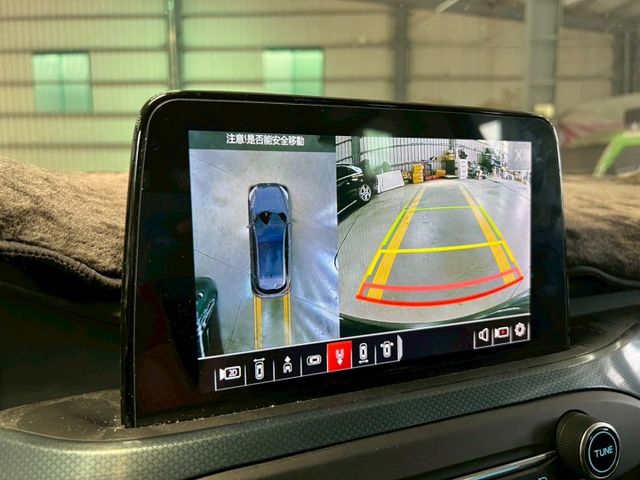 新入庫整備中 Active任性版 里程僅跑4.7萬 全車原鈑件 車室氣氛燈 360環景 盲點 B&O音響 CarPlay  第9張相片