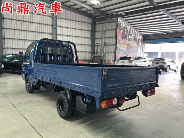 自排 全車原鈑件 實車實價 無事故 無泡水 倒車影像 可參考分期貸款 歡迎預約賞車  第2張相片