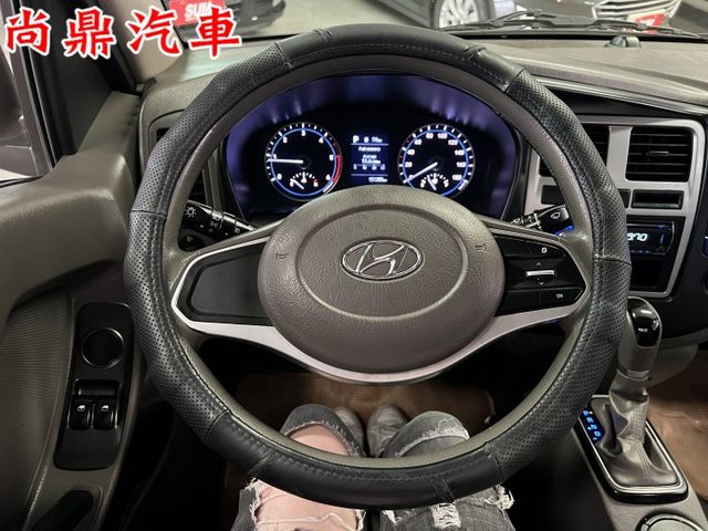 自排 全車原鈑件 實車實價 無事故 無泡水 倒車影像 可參考分期貸款 歡迎預約賞車  第10張相片