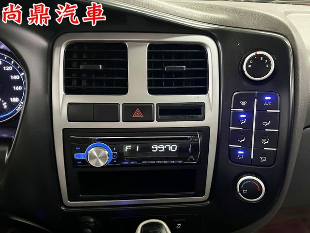 自排 全車原鈑件 實車實價 無事故 無泡水 倒車影像 可參考分期貸款 歡迎預約賞車  第12張相片