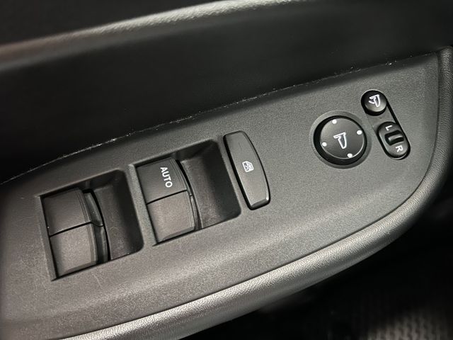 e:HEV 油電款 2023型 里程僅跑5.9萬 360環景 ACC跟車 車道偏離 盲點 數位儀表  無線CARPLAY  第10張相片