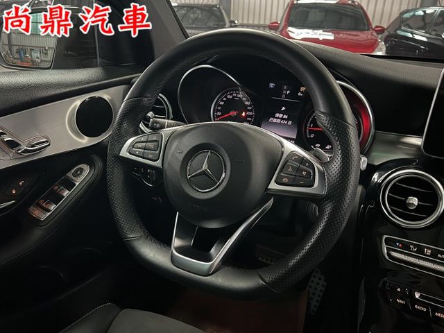 GLC250總代理 4WD 4MATIC 運動版 原鈑件 里程僅跑6萬 全景天窗 免鑰匙 定速 360環景 導航 盲點  第13張相片