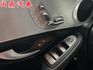 GLC250總代理 4WD 4MATIC 運動版 原鈑件 里程僅跑6萬 全景天窗 免鑰匙 定速 360環景 導航 盲點  第9張縮圖