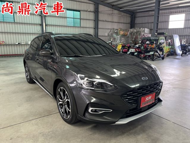 Active任性版 里程僅跑4.7萬 全車原鈑件 加裝車室氣氛燈 360環景 盲點 B&O音響 CarPlay 電動座椅  第5張相片
