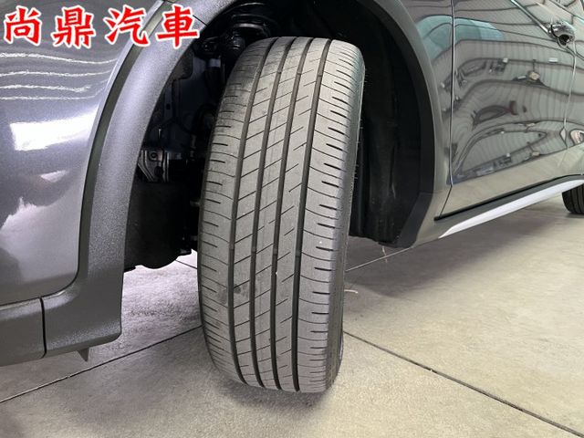 Active任性版 里程僅跑4.7萬 全車原鈑件 加裝車室氣氛燈 360環景 盲點 B&O音響 CarPlay 電動座椅  第8張相片