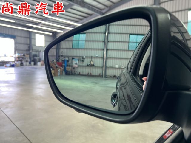 Active任性版 里程僅跑4.7萬 全車原鈑件 加裝車室氣氛燈 360環景 盲點 B&O音響 CarPlay 電動座椅  第10張相片