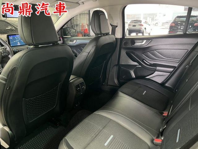 Active任性版 里程僅跑4.7萬 全車原鈑件 加裝車室氣氛燈 360環景 盲點 B&O音響 CarPlay 電動座椅  第20張相片