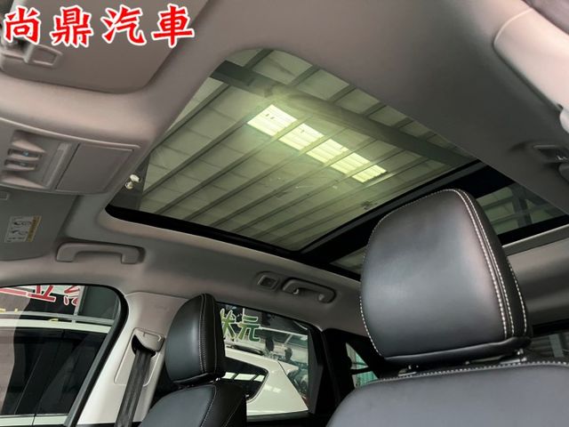 旗艦X版 360環景 全景天窗 電尾門 免鑰匙 盲點 電動座椅 導航 CARPLAY 可全額貸款 實車實價  第20張相片