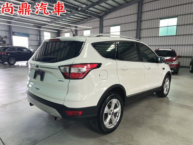 一手車 全車原鈑件 時尚經典款 腳踢尾門 全景天 定速 盲點 免鑰匙 倒車影像 藍芽 後座充電  第5張相片