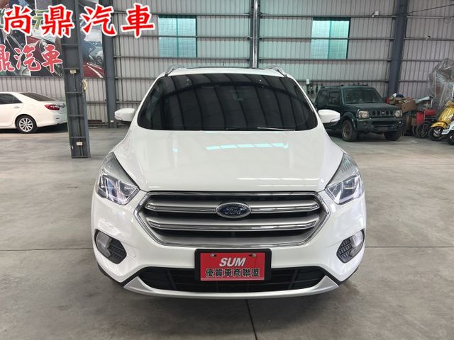 一手車 全車原鈑件 時尚經典款 腳踢尾門 全景天 定速 盲點 免鑰匙 倒車影像 藍芽 後座充電  第7張相片