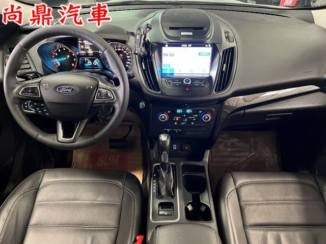 一手車 全車原鈑件 時尚經典款 腳踢尾門 全景天 定速 盲點 免鑰匙 倒車影像 藍芽 後座充電  第14張相片