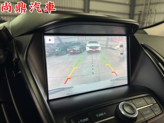 一手車 全車原鈑件 時尚經典款 腳踢尾門 全景天 定速 盲點 免鑰匙 倒車影像 藍芽 後座充電  第17張相片