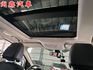 一手車 全車原鈑件 時尚經典款 腳踢尾門 全景天 定速 盲點 免鑰匙 倒車影像 藍芽 後座充電  第19張縮圖