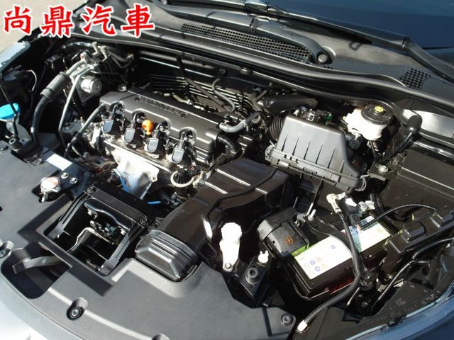 S版 全車原鈑件 實車實價 車內氣氛超棒 免鑰匙 定速 藍芽 換檔撥片 倒車雷達 倒車影像 前後行車紀錄器 歡迎來店賞車  第9張相片