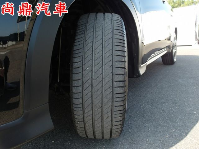 S版 全車原鈑件 實車實價 車內氣氛超棒 免鑰匙 定速 藍芽 換檔撥片 倒車雷達 倒車影像 前後行車紀錄器 歡迎來店賞車  第10張相片