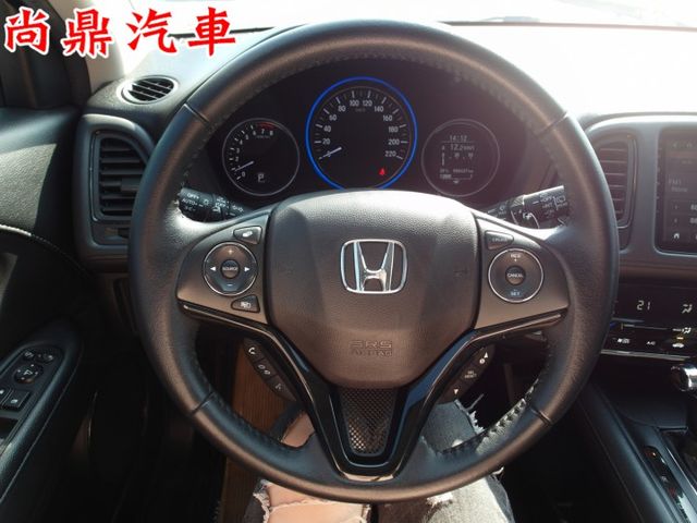 S版 全車原鈑件 實車實價 車內氣氛超棒 免鑰匙 定速 藍芽 換檔撥片 倒車雷達 倒車影像 前後行車紀錄器 歡迎來店賞車  第14張相片