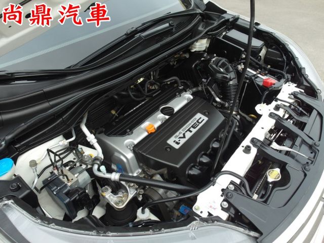 四輪傳動 天窗 環景顯影 電動座椅 導航 定速 換檔撥片 前後車距雷達 循跡防滑 免頭款牽車/歡迎來賞車^.^  第10張相片