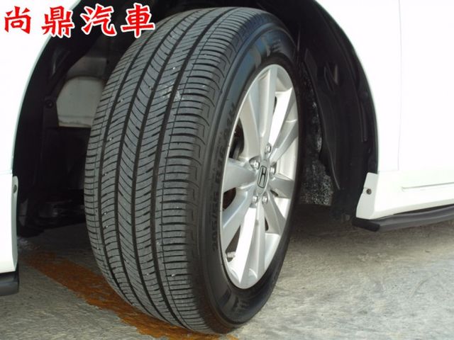 VTi-S K14 里程僅跑12萬 全車原鈑件 天窗 側裙小包 HID頭燈 定速 換檔撥片 ABS 循跡防滑 胎壓偵測  第10張相片