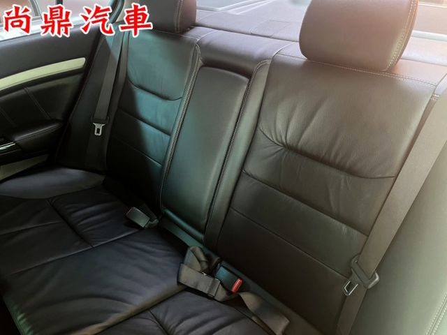 VTi-S K14 里程僅跑12萬 全車原鈑件 天窗 側裙小包 HID頭燈 定速 換檔撥片 ABS 循跡防滑 胎壓偵測  第20張相片