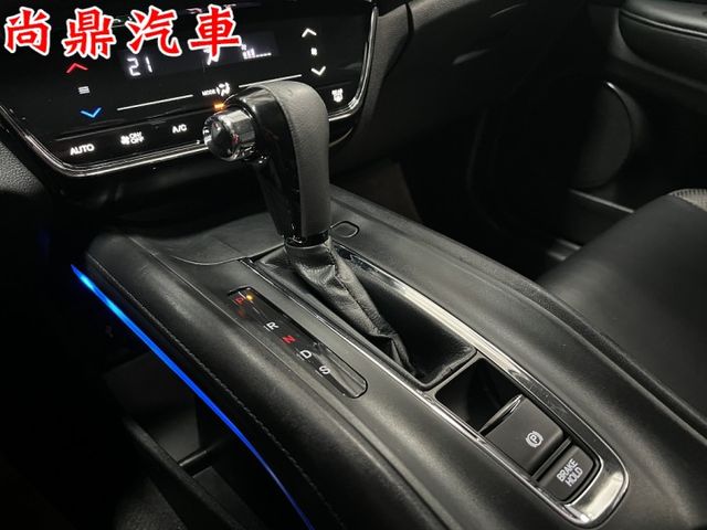 S版 免鑰匙 定速 換檔撥片 倒車影像 LED頭燈 恆溫空調 藍芽 駕駛模式 行車紀錄器  第17張相片