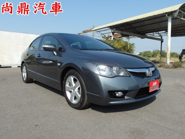 里程跑少 導航 倒車顯影 藍芽 行車紀錄器 電動後視鏡 免頭款牽車 歡迎賞車^.^  第7張相片