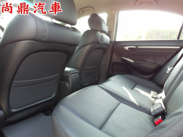 里程跑少 導航 倒車顯影 藍芽 行車紀錄器 電動後視鏡 免頭款牽車 歡迎賞車^.^  第18張相片