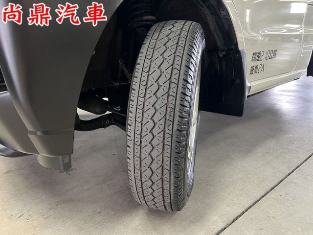 自排 A210加長款 里程僅跑1.6萬 有盲點、定速、藍芽、行車紀錄器 賺錢小貨車 可參考車貸 歡迎賞車  第8張相片