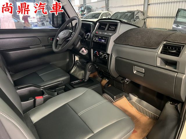 自排 A210加長款 里程僅跑1.6萬 有盲點、定速、藍芽、行車紀錄器 賺錢小貨車 可參考車貸 歡迎賞車  第18張相片