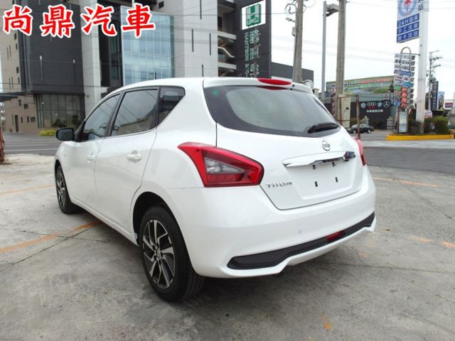 旗艦版 里程僅跑3.5萬 全車原鈑件 CarPlay 盲點 免KEY 倒車影像 定速 前後行車紀錄器 歡迎賞車  第2張相片