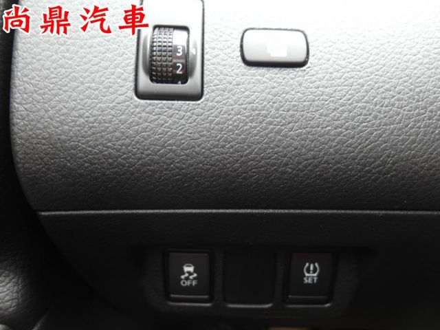 旗艦版 里程僅跑3.5萬 全車原鈑件 CarPlay 盲點 免KEY 倒車影像 定速 前後行車紀錄器 歡迎賞車  第12張相片