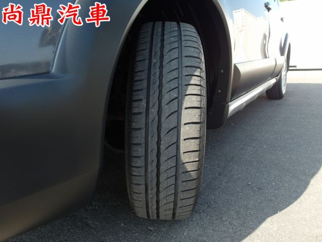 YES認證車 全車原鈑件 里程保證 無待修 實車實價 ABS 安全氣囊 倒車雷達 倒車影像 胎壓偵測 電動後視鏡  第12張相片