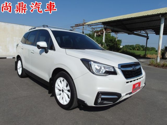 i-P版 全車原鈑件 里程僅跑9萬 免鑰匙 電尾門 盲點 定速 右側顯影 倒車影像 換檔撥片 主動轉向頭燈  第6張相片