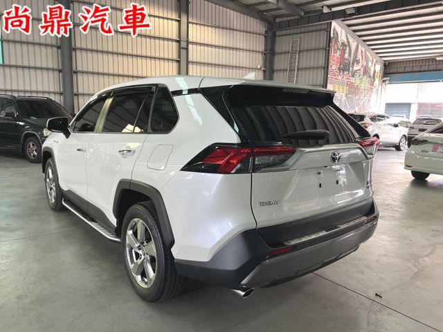 油電旗艦款 里程僅跑4.7萬 原鈑件 ACC跟車 車道偏離 360環景 盲點 導航 電尾門 電動椅 CARPLAY  第2張相片
