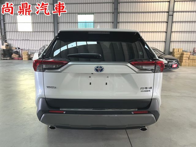 油電旗艦款 里程僅跑4.7萬 原鈑件 ACC跟車 車道偏離 360環景 盲點 導航 電尾門 電動椅 CARPLAY  第3張相片