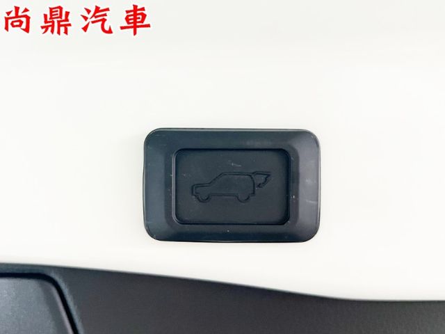 油電旗艦款 里程僅跑4.7萬 原鈑件 ACC跟車 車道偏離 360環景 盲點 導航 電尾門 電動椅 CARPLAY  第4張相片