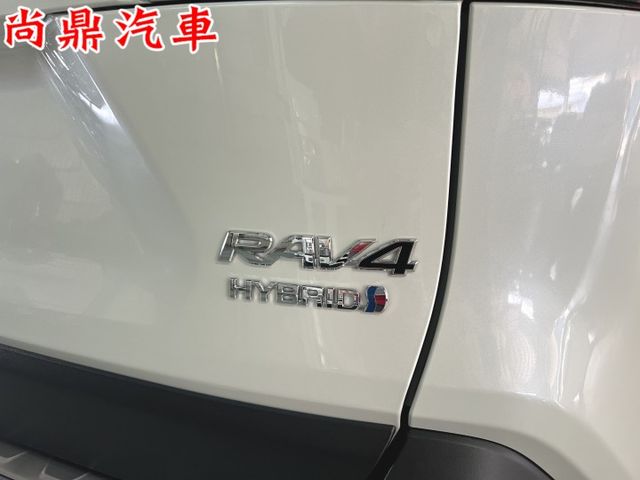 油電旗艦款 里程僅跑4.7萬 原鈑件 ACC跟車 車道偏離 360環景 盲點 導航 電尾門 電動椅 CARPLAY  第6張相片