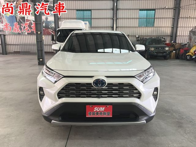 油電旗艦款 里程僅跑4.7萬 原鈑件 ACC跟車 車道偏離 360環景 盲點 導航 電尾門 電動椅 CARPLAY  第8張相片