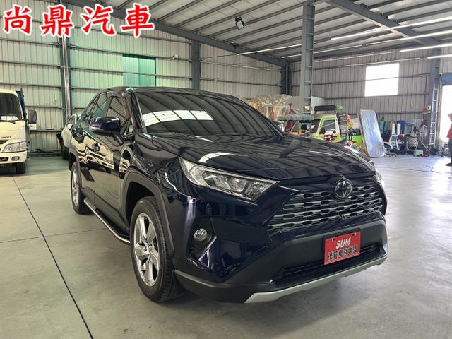 旗艦款 里程僅跑3萬 原鈑件 免鑰匙 電尾門 ACC跟車 車道偏離 盲點 360環景 前後車距 CARPLAY  記憶椅  第6張相片