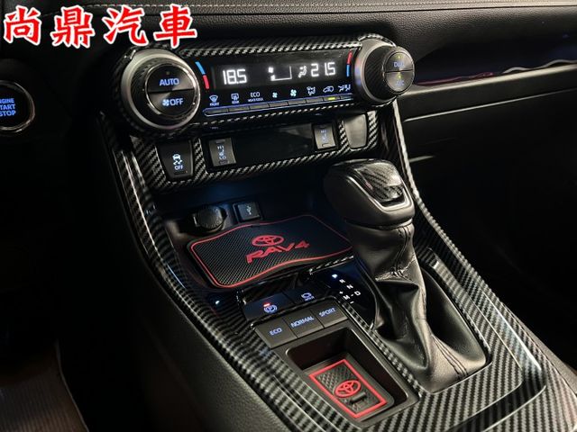 旗艦款 里程僅跑3萬 原鈑件 免鑰匙 電尾門 ACC跟車 車道偏離 盲點 360環景 前後車距 CARPLAY  記憶椅  第19張相片